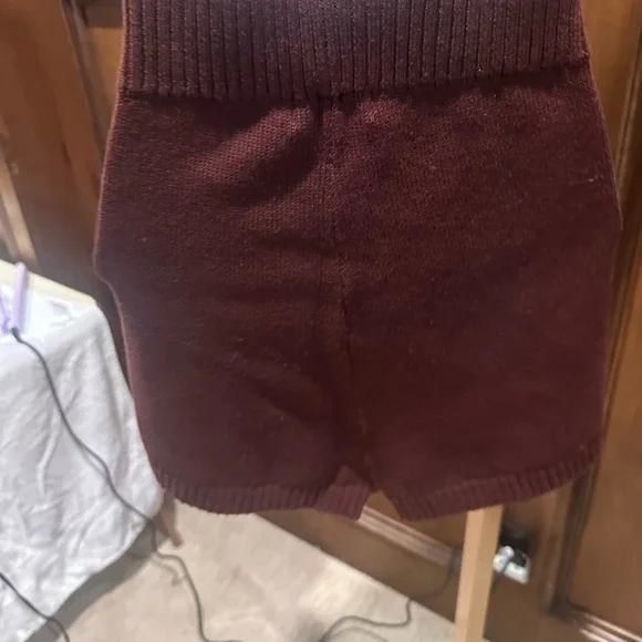 NWT SIZE L 525 America High Waist Knit Shorts in Rich Maroon - Picture 3 of 5